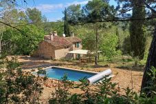 Cottage in Cotignac - Le Poucet Oriental : house for 6, combining charm, nature and heated pool